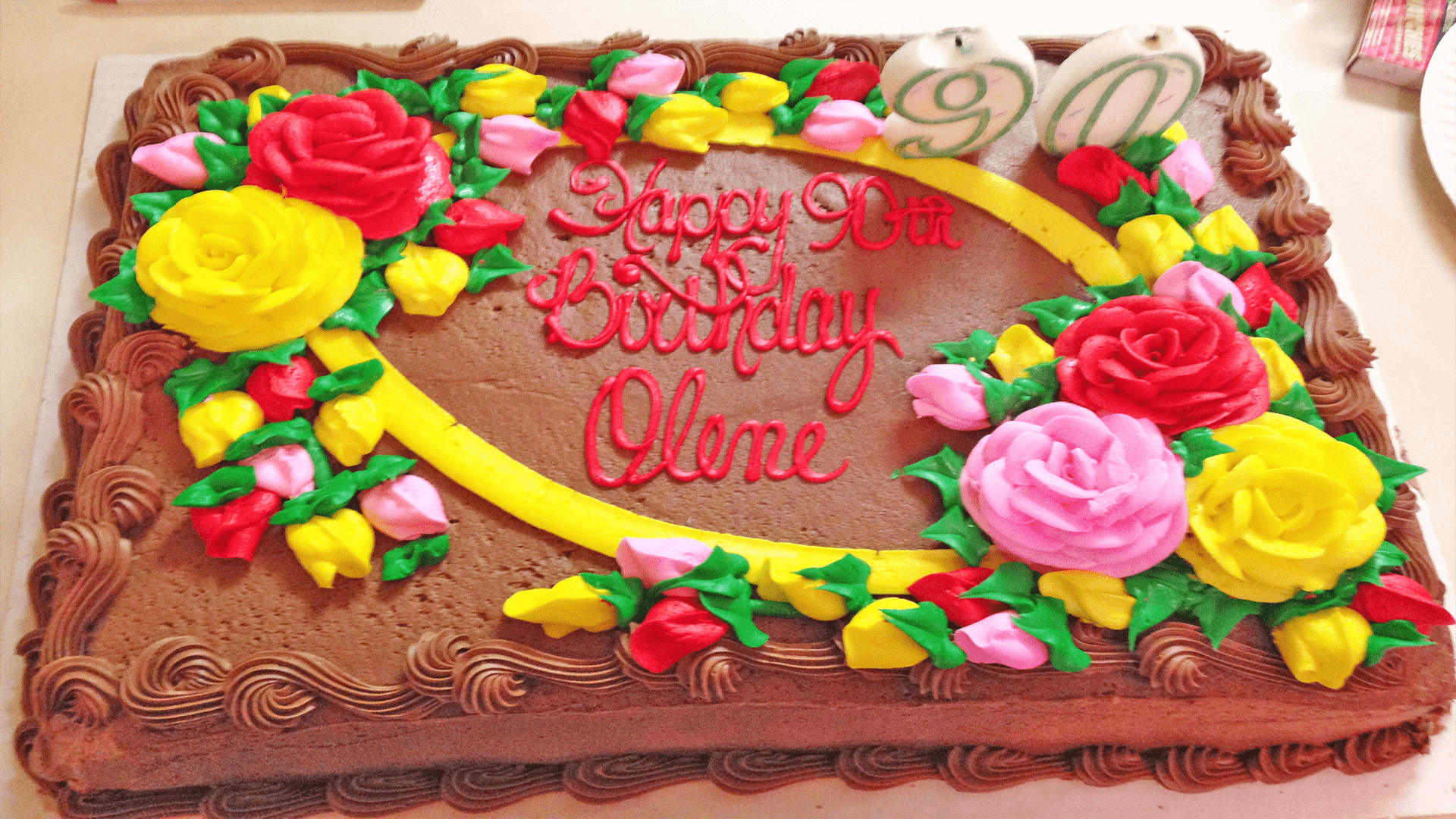 Birthday parties at Eden Adult Care Facility, retirement community homes in the Phoenix east valley area with homes in Gilbert and Mesa Arizona.
