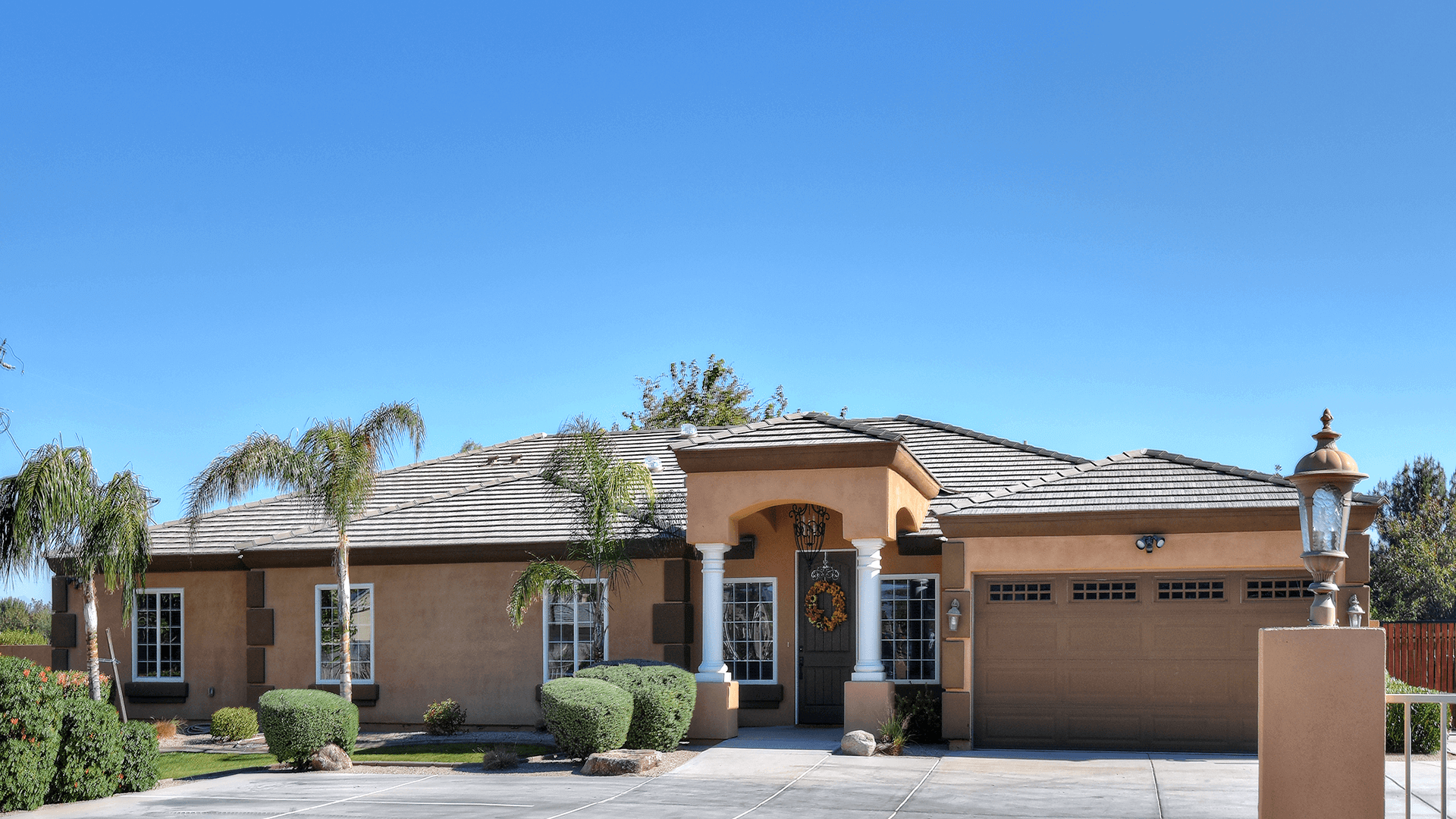 Eden Adult Care Facility home located in Gilbert Arizona, with locations in Mesa, Gilbert and the Phoenix East Valley